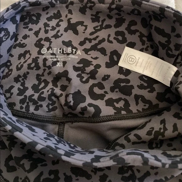 Athleta Elation Ultra High Rise Tight Gray/Black Leopard XS 27" inseam - Picture 8 of 10
